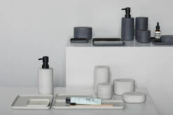 Serax Cose Ovale Opbergpot Met Deksel S 3,3x10,2 Cm -Huis Keuken 570906 01 11 EnvironmentImage 5cc578aae7